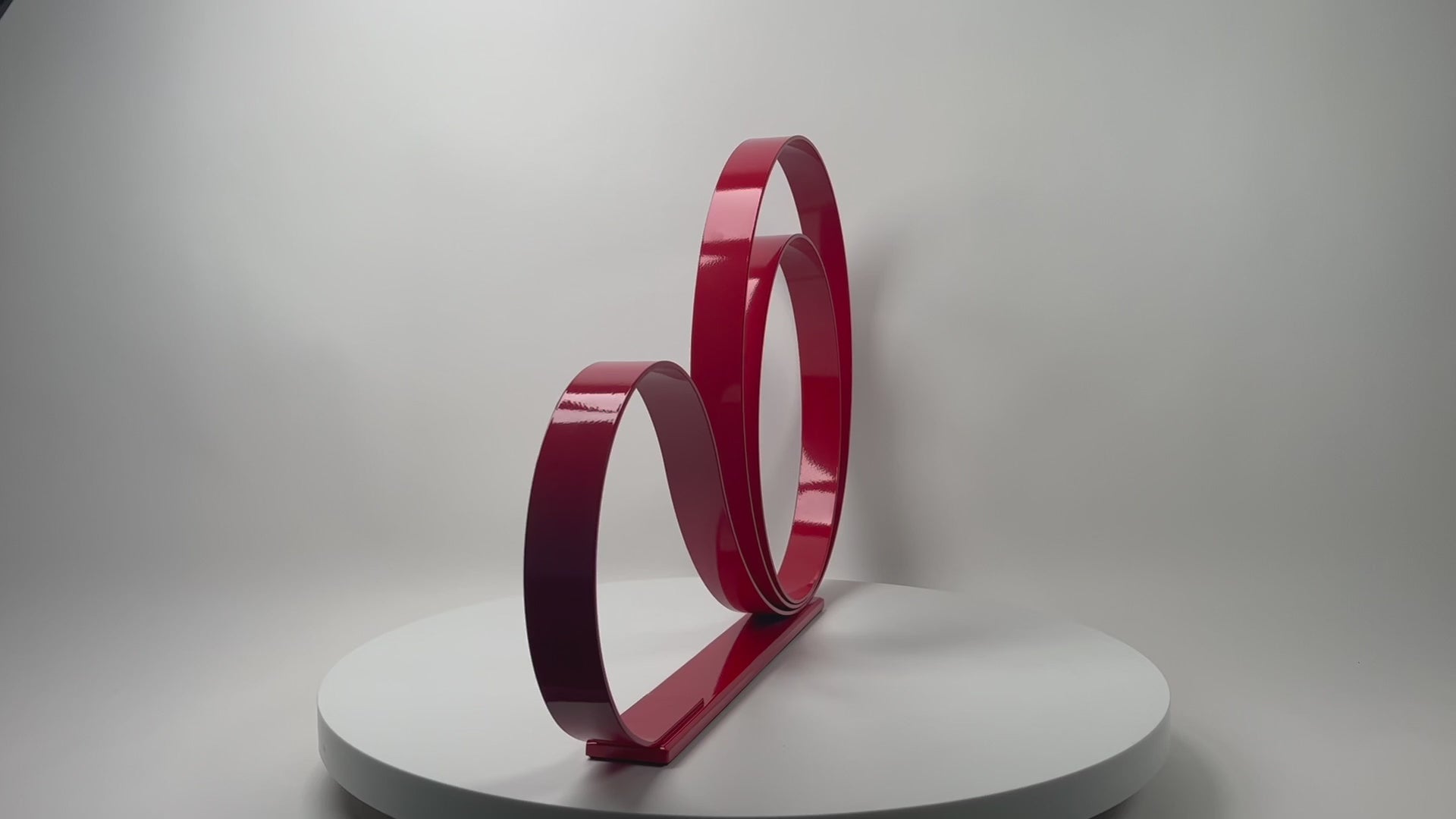 Contemporary metal sculpture Looped by Ottawa artist Timothy Gordon Johnson