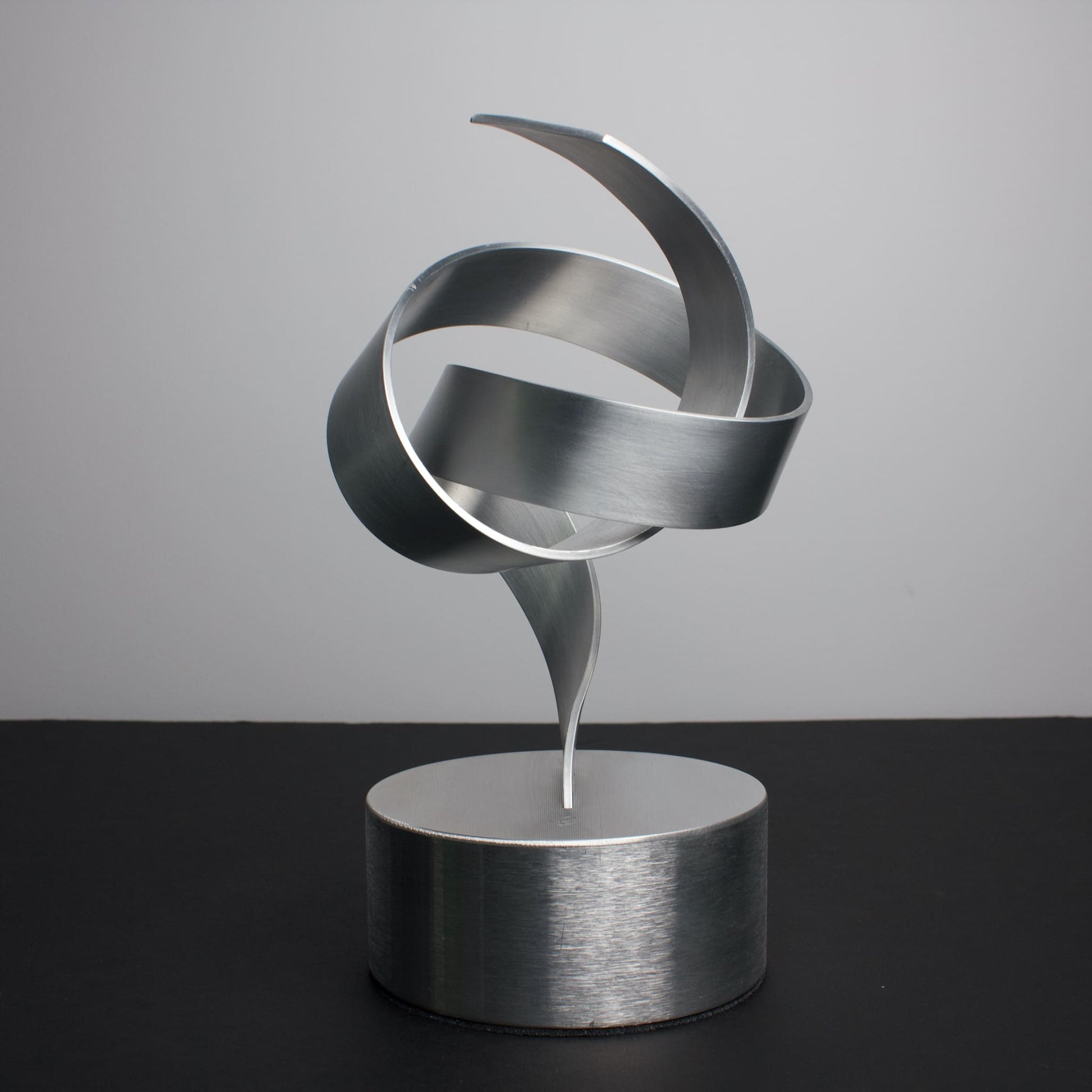 Knot Moi - Contemporary metal sculpture by Ottawa artist Timothy Gordon Johnson